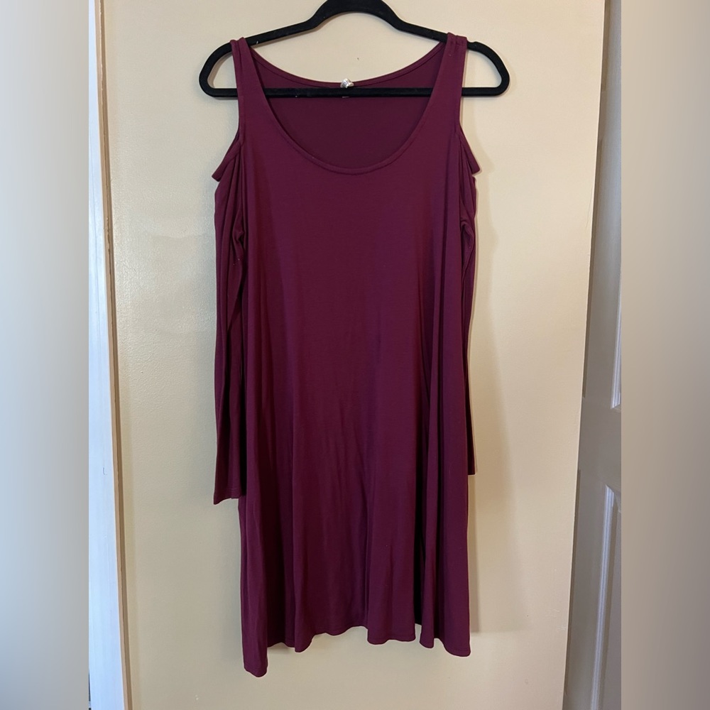 M Mittoshop Maroon shoulder cutout dress - has pockets